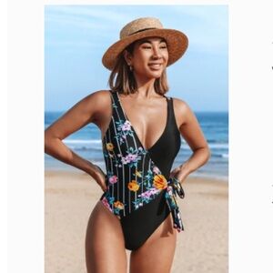 Cupshe striped black floral wrap one piece swimsuit L